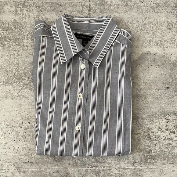 Poplin LS Blue and White Button Down Shirt - Petite S - NWT - Picture 10 of 10